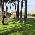 Laoconte Piscina, Jacuzzi E Biliardo *