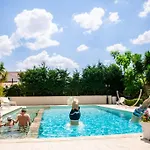 Laoconte Piscina, Jacuzzi E Biliardo Villa