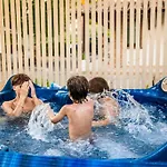 Laoconte Piscina, Jacuzzi E Biliardo