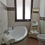 Laoconte Piscina, Jacuzzi E Biliardo *