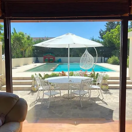 Laoconte Piscina, Jacuzzi E Biliardo * Canicattì
