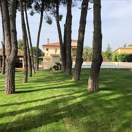 Laoconte Piscina, Jacuzzi E Biliardo *