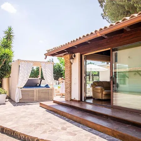 Laoconte Piscina, Jacuzzi E Biliardo * Canicattì