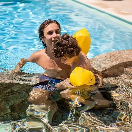 Laoconte Piscina, Jacuzzi E Biliardo * Canicattì