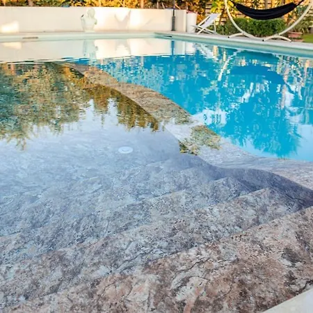 Laoconte Piscina, Jacuzzi E Biliardo Вилла