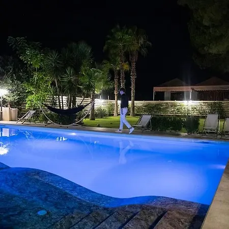 Laoconte Piscina, Jacuzzi E Biliardo Villa Canicatti