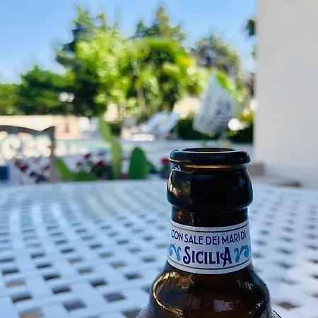 فيلة Laoconte Piscina, Jacuzzi E Biliardo
