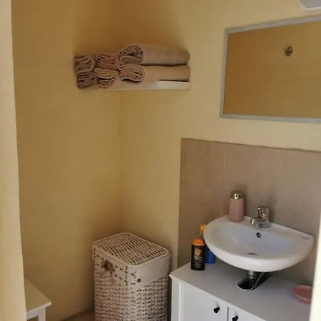 Laoconte Piscina, Jacuzzi E Biliardo Canicattì