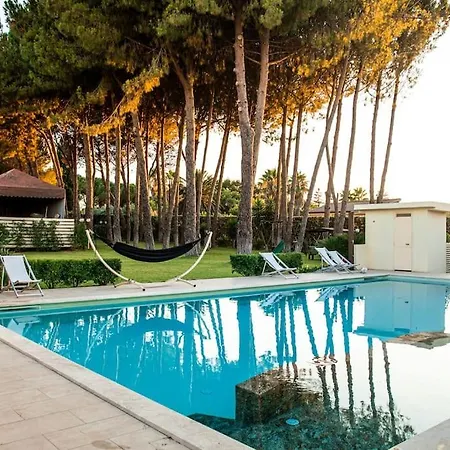 Laoconte Piscina, Jacuzzi E Biliardo Вилла Каникатти