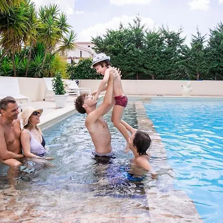 Willa Laoconte Piscina, Jacuzzi E Biliardo
