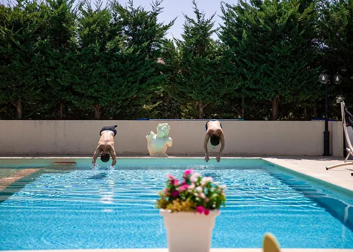 Laoconte Piscina, Jacuzzi E Biliardo Villa *