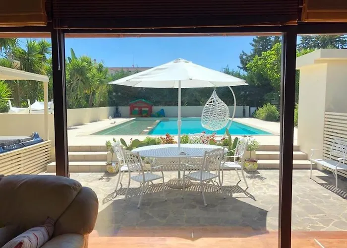 Laoconte Piscina, Jacuzzi E Biliardo * Canicattì