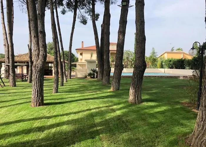 Laoconte Piscina, Jacuzzi E Biliardo *