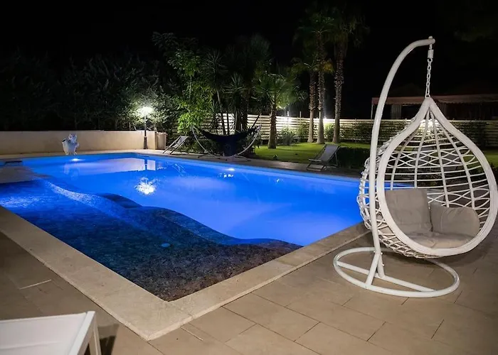 Laoconte Piscina, Jacuzzi E Biliardo Canicattì