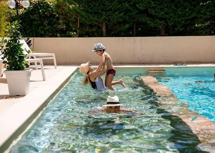 Laoconte Piscina, Jacuzzi E Biliardo * Canicattì