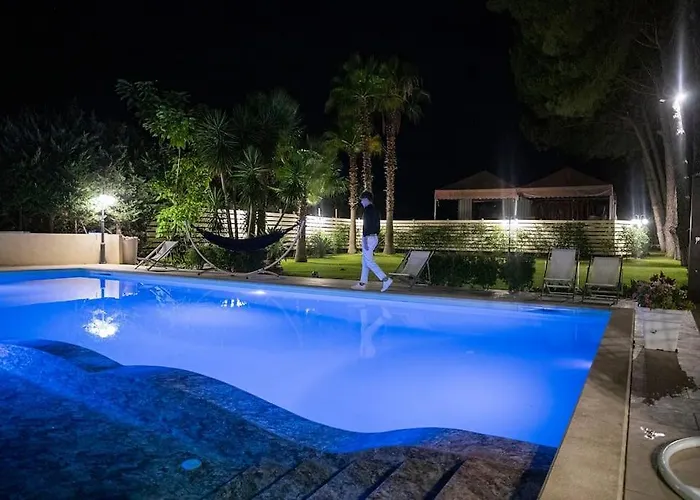 Laoconte Piscina, Jacuzzi E Biliardo Villa Canicattì