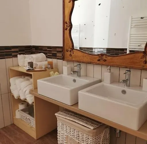 Villa Laoconte Piscina, Jacuzzi E Biliardo