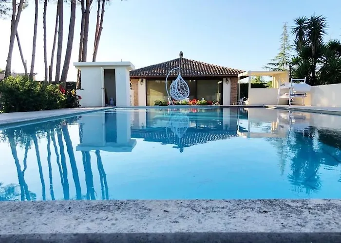 Laoconte Piscina, Jacuzzi E Biliardo Villa *